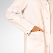 Anade-batas-laboratorio-mujer-bata-entallada-45DA-48000-pid0130-2