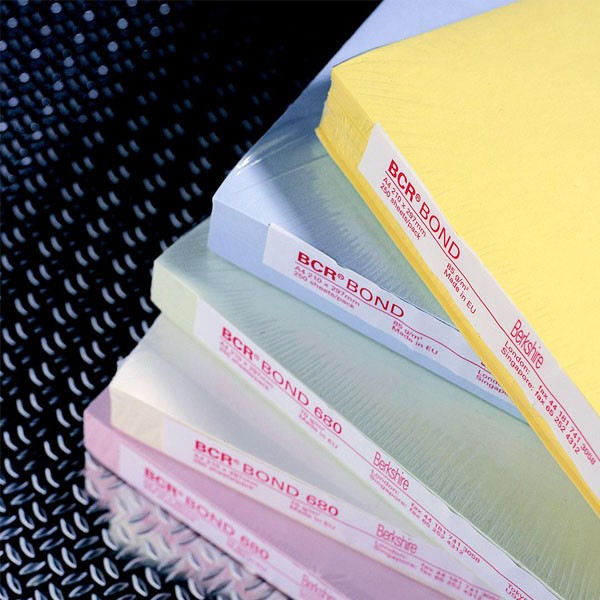 papel-sala-blanca-Berkshire-E40K-68BCRBB-pid0501-1